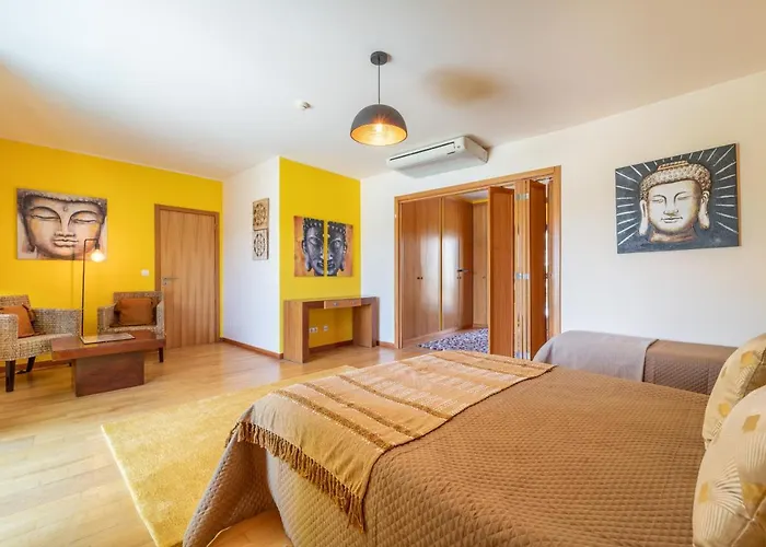 Lovely Lm Penthouse Apartman *